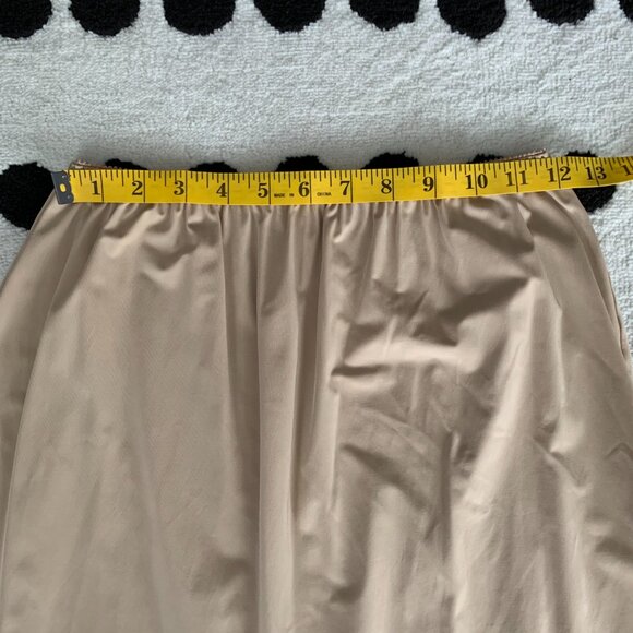 Jones New York short Slip Skirt Medium Nude Satin Lace Side Slit Elastic Waist - Picture 8 of 11